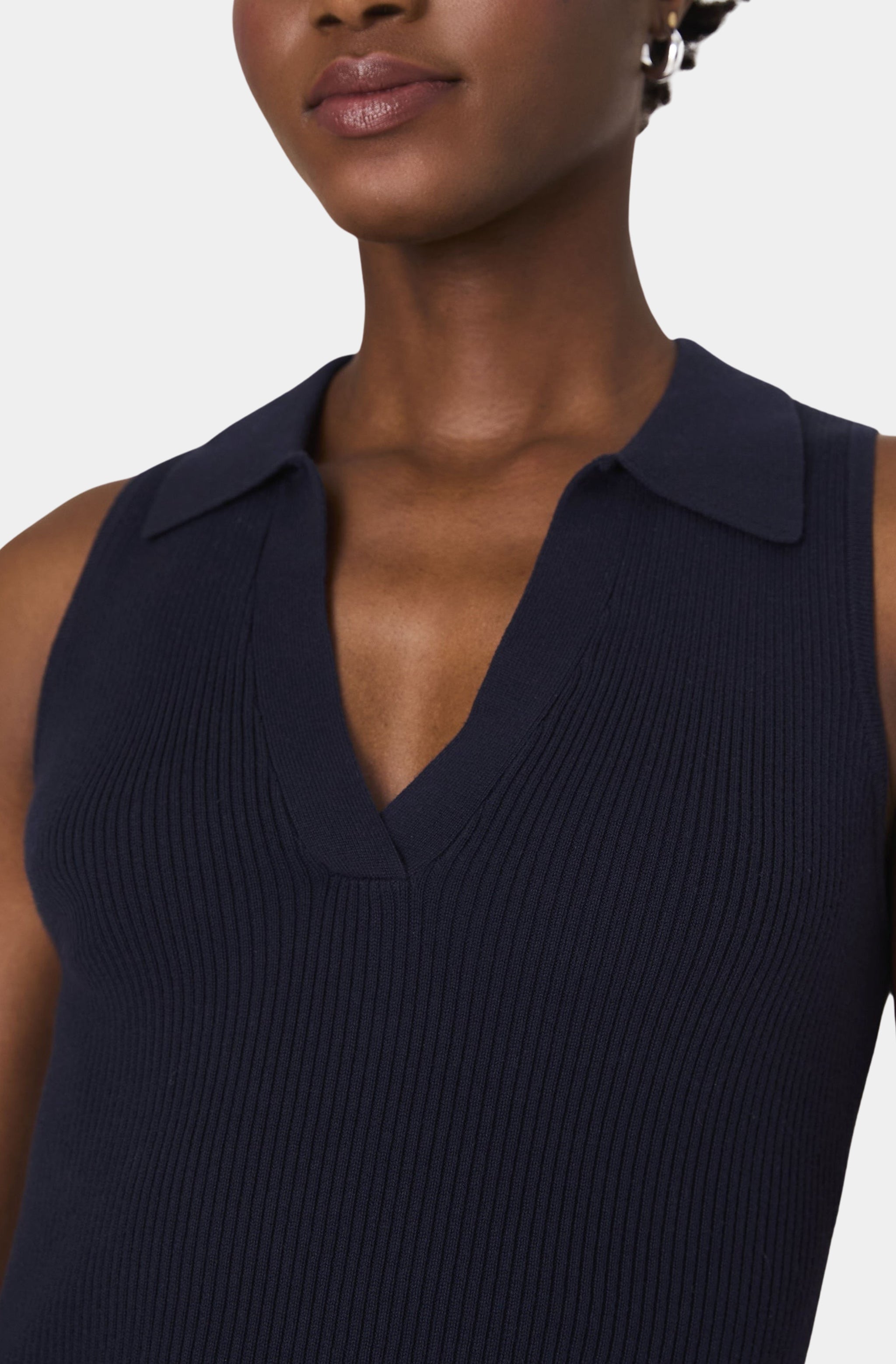 Mozza V Neck Sleeveless Sweater
