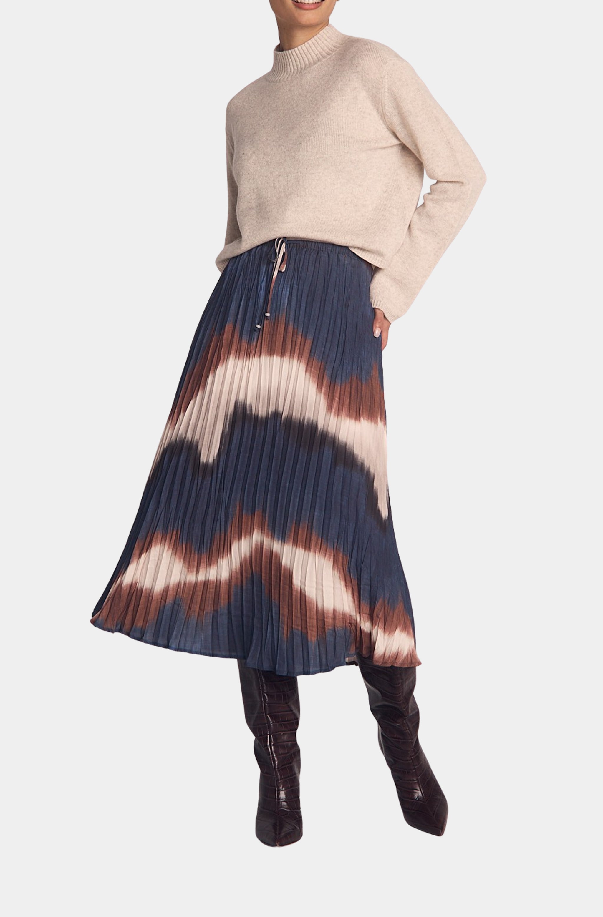Pleated Skirt with Tie