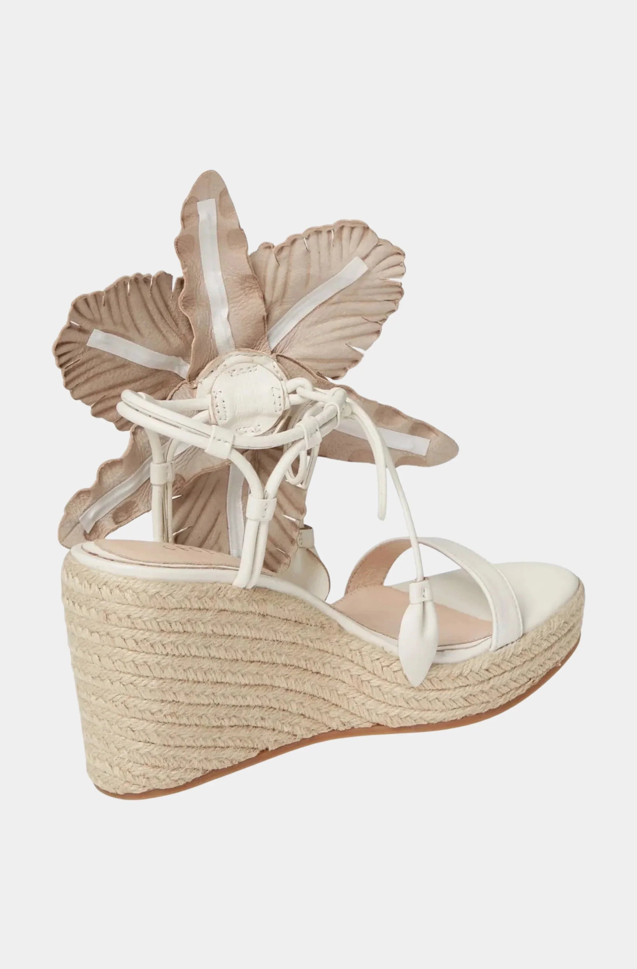 Lilly Wedge