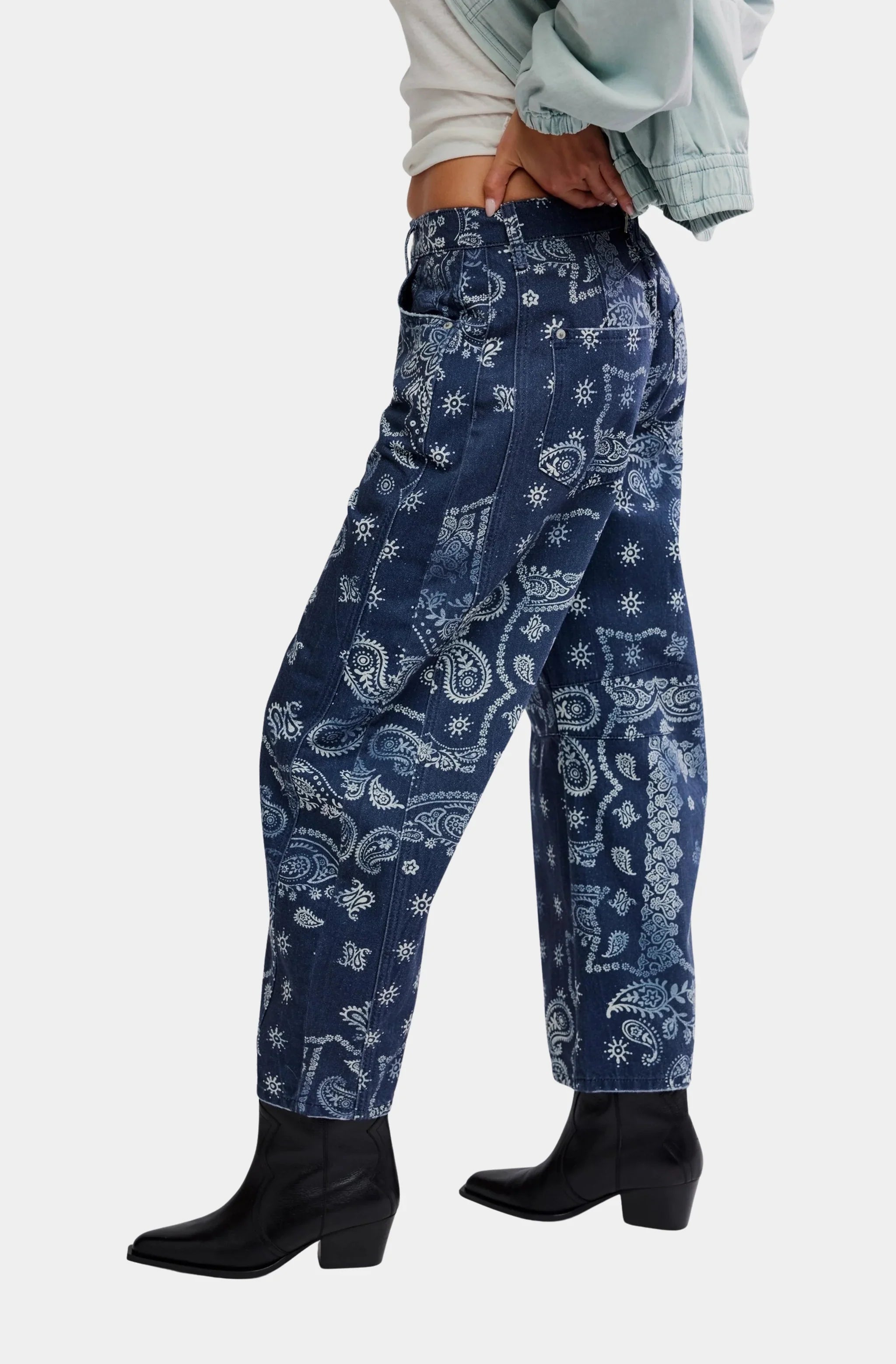 Good Luck Printed Barrel Jean