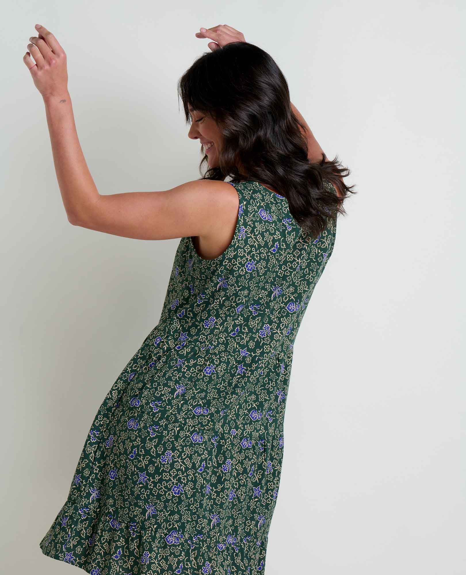 Manzana Tiered Sleeveless Dress