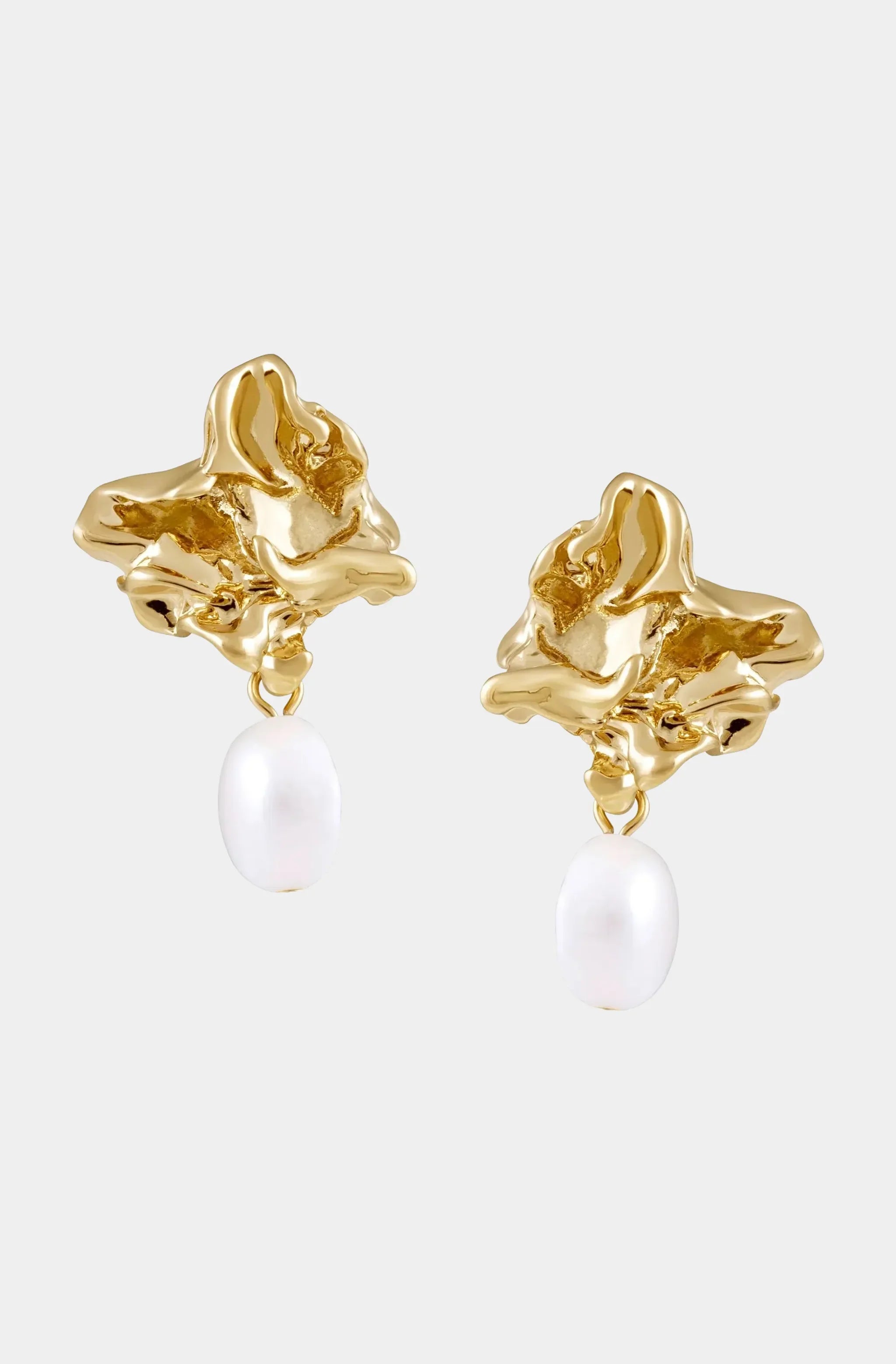 Greta Pearl Earrings