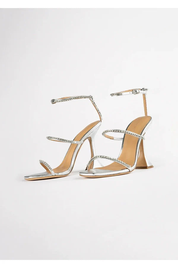 Shy Heel