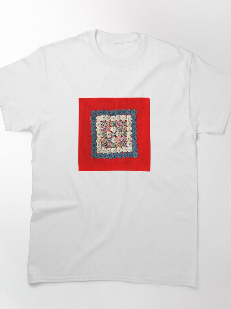Carnation Quilt Pattern Traditional Art Oversized T-Shirt