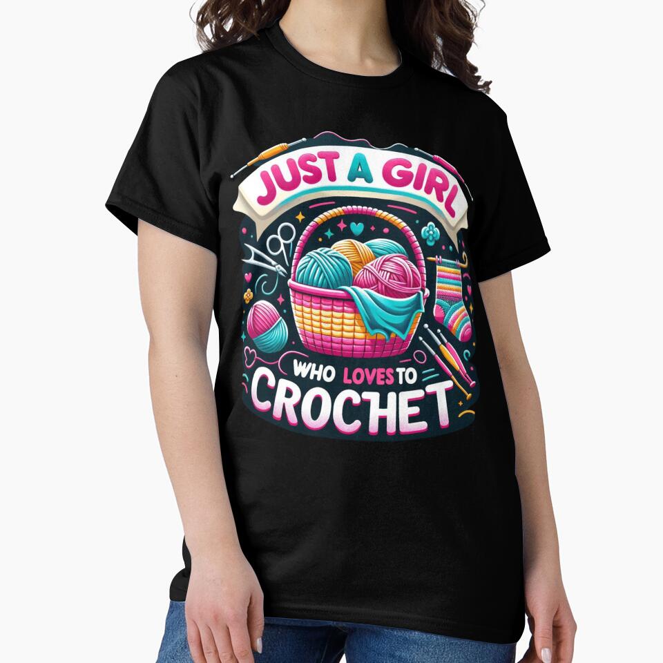 Girl Who Loves Yarn Tee - Oversized Crochet & Craft Lover Shirt Black