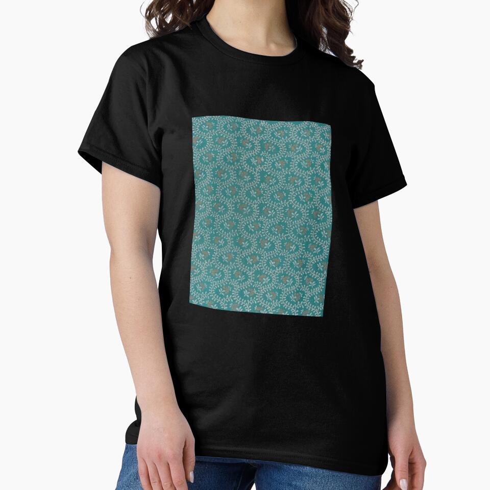Meandering Gold Flower Vine Pattern Luxury Oversized Tee Black